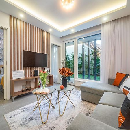 Lavida Deluxe Villa ハイデゥソボスロー エクステリア 写真