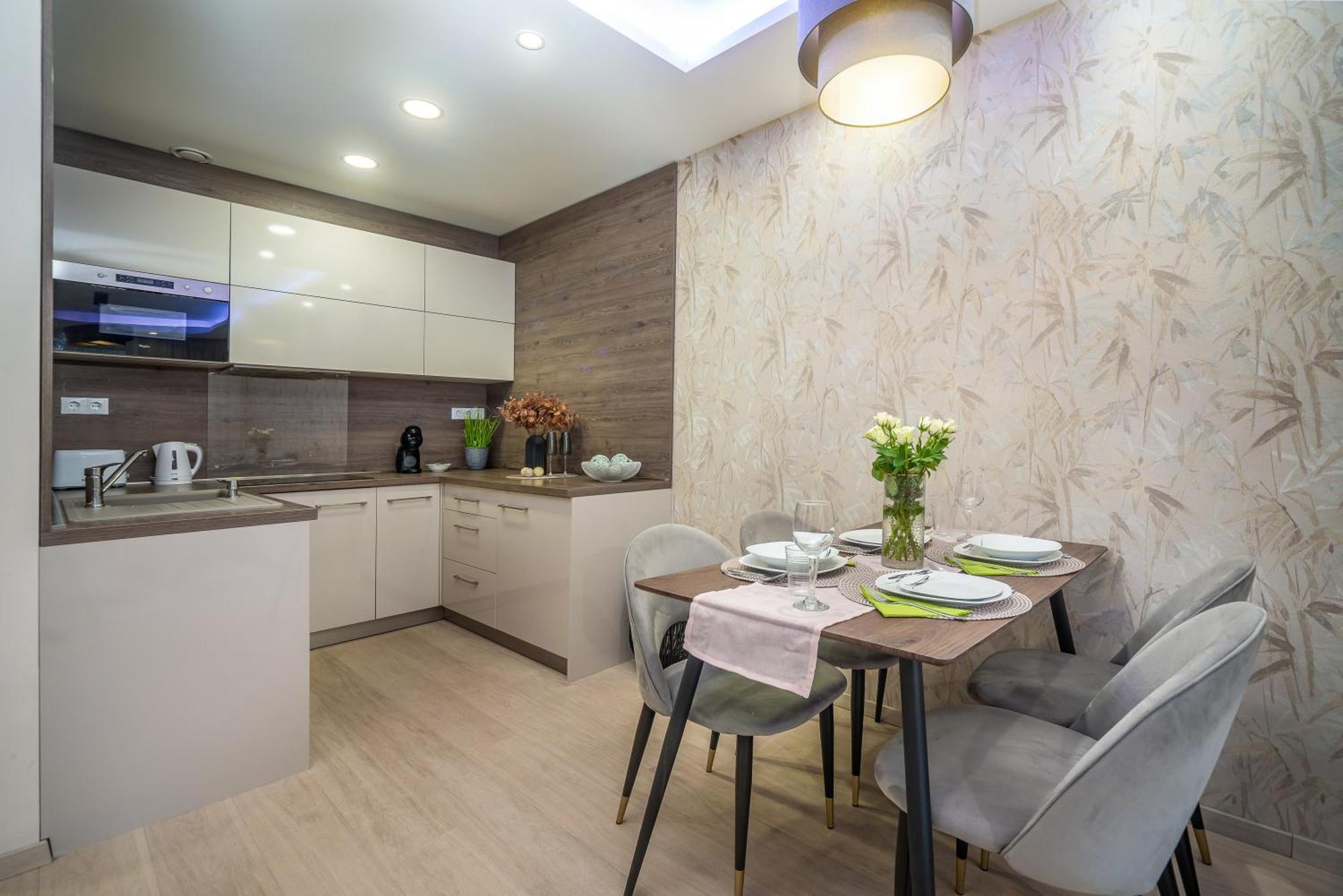 Lavida Deluxe Villa ハイデゥソボスロー エクステリア 写真